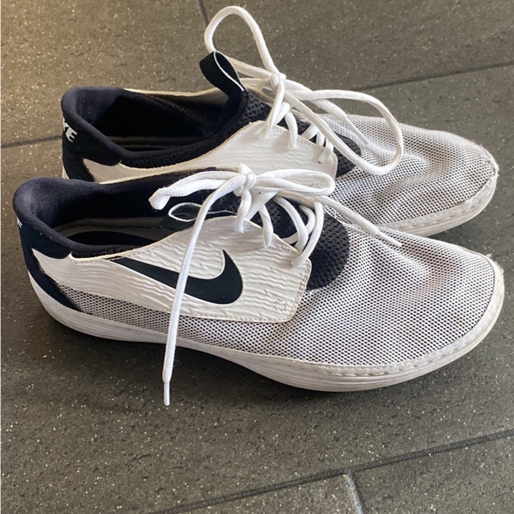 Lightweight Nike shoes